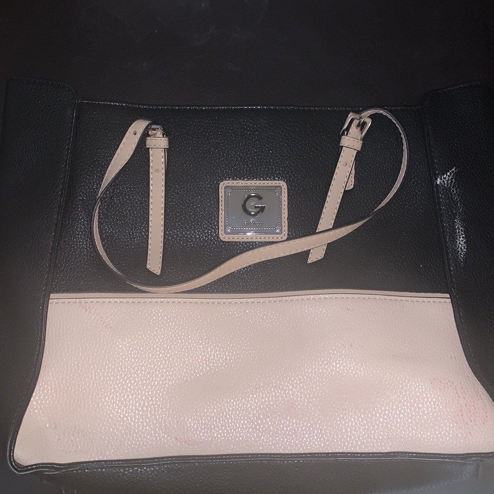 G by Guess Purse 👜 - Picture 2 of 12